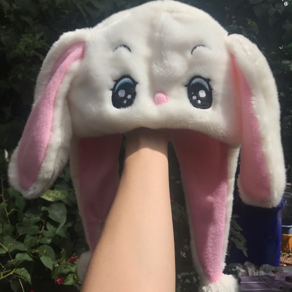 ADORABLE 🐰 Bunny Hat Cosplay w/ Pom-poms